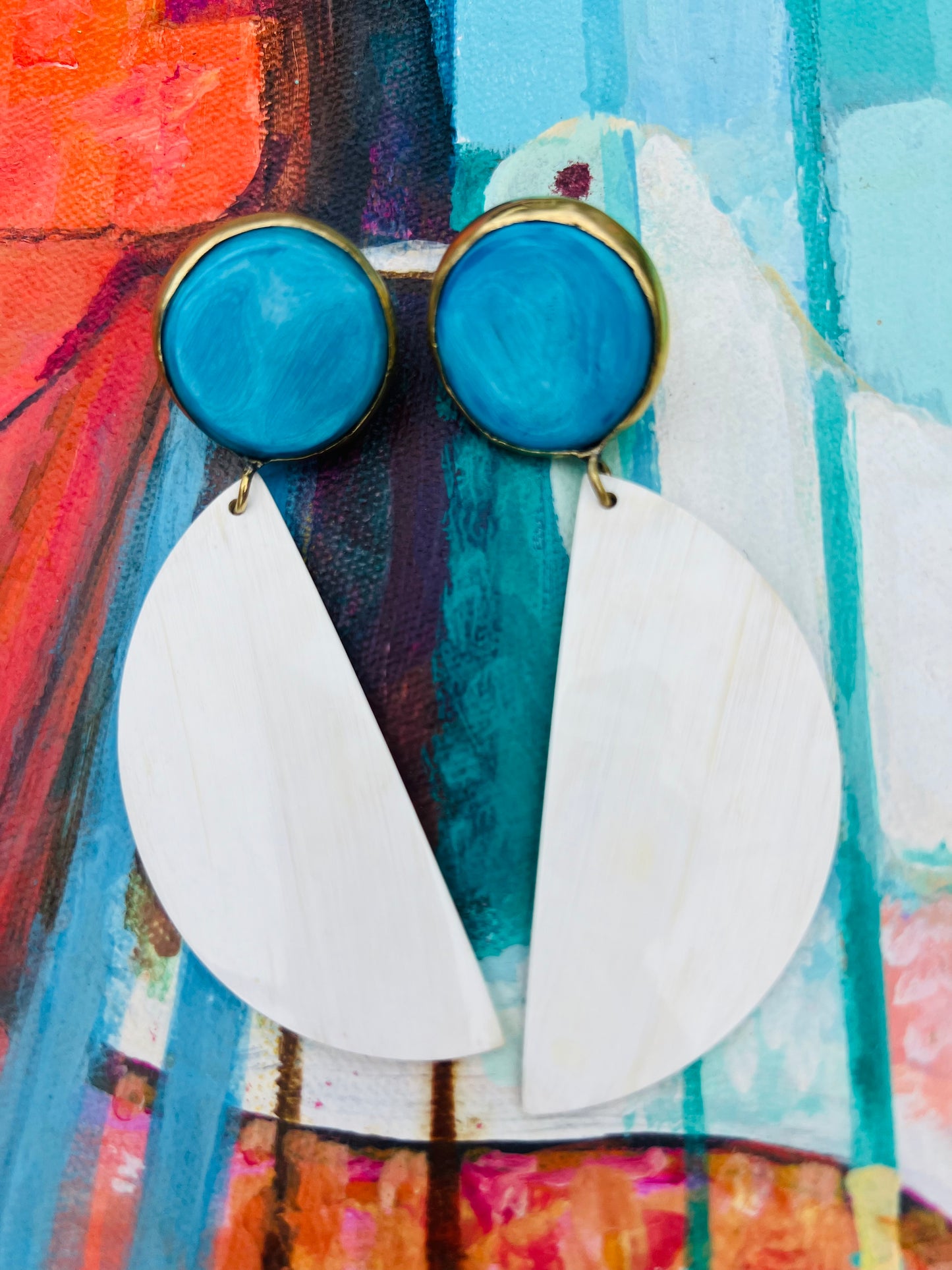 Mod Safari Half Moon Earring